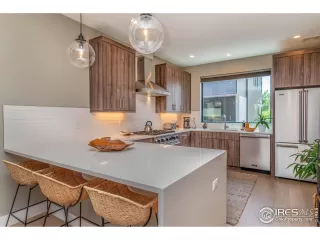 Photo #1: 1032314 Listing