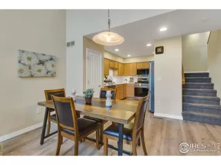 Photo #6: 1032328 Listing