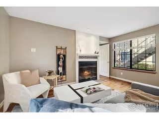 Photo #2: 1032358 Listing