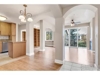 Photo #5: 1032363 Listing