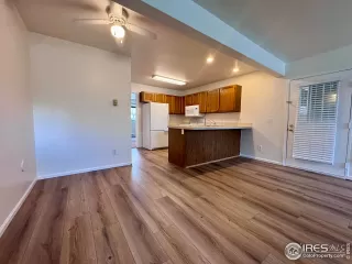 Photo #3: 1032414 Listing