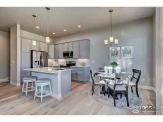 Photo #2: 1032420 Listing