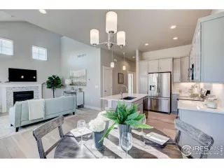 Photo #3: 1032420 Listing