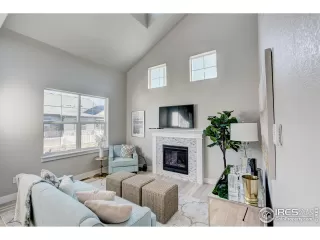 Photo #6: 1032420 Listing