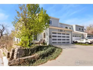 Photo #2: 1032430 Listing