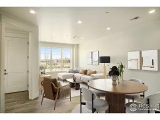 Photo #1: 1032440 Listing