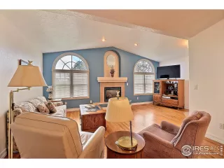 Photo #6: 1032446 Listing