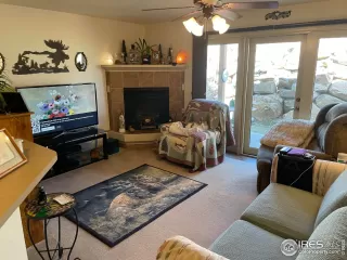 Photo #4: 1032489 Listing