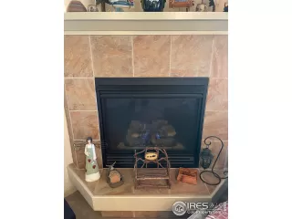 Photo #5: 1032489 Listing