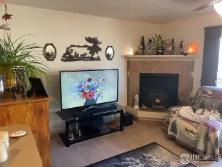 Photo #6: 1032489 Listing