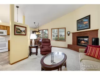 Photo #5: 1032501 Listing