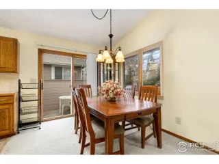 Photo #6: 1032501 Listing