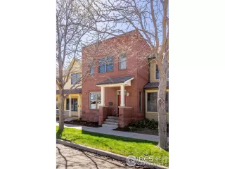 Photo #1: 1032565 Listing