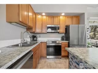 Photo #3: 1032684 Listing