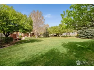 Photo #4: 1032691 Listing