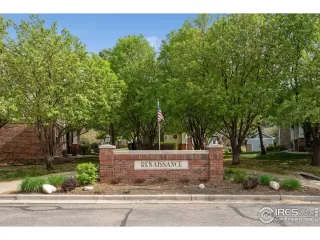 Photo #5: 1032691 Listing