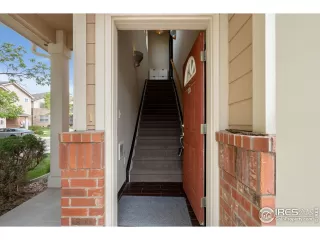 Photo #6: 1032691 Listing