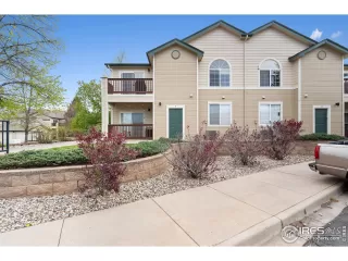 Photo #5: 1032772 Listing