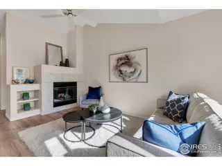 Photo #4: 1032788 Listing