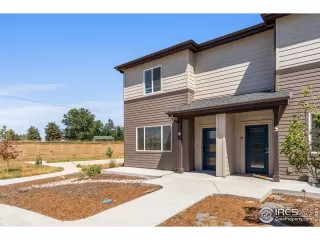 Photo #1: 1032809 Listing