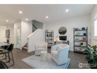 Photo #5: 1032816 Listing 