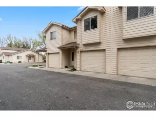 Photo #2: 1032843 Listing