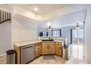 Photo #2: 1032861 Listing