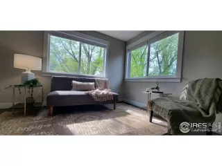 Photo #5: 1032939 Listing