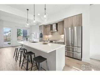 Photo #1: 1032942 Listing 