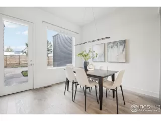 Photo #4: 1032942 Listing 