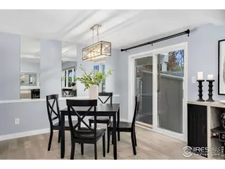 Photo #4: 1032968 Listing