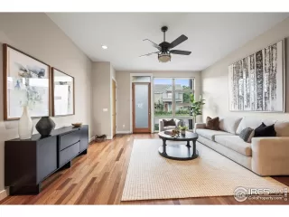 Photo #3: 1033007 Listing