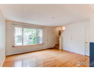 Photo #5: 1033075 Listing 