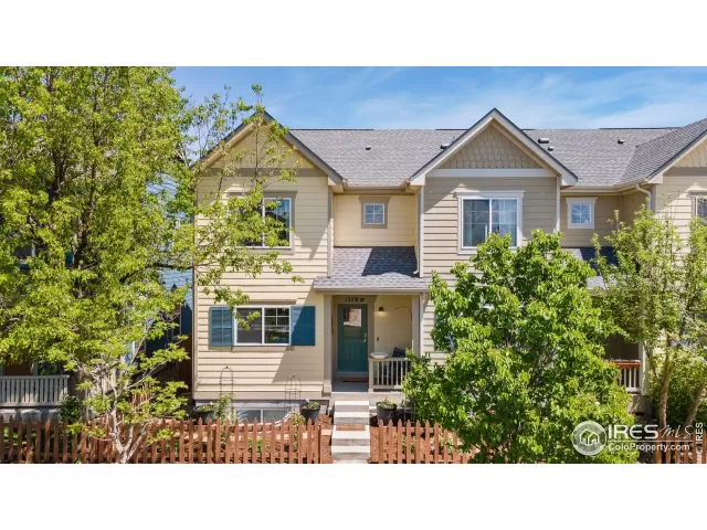 MLS: 1033102 Condo For Sale