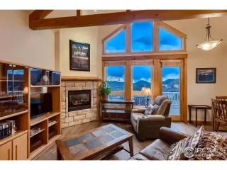 Photo #5: 1033111 Listing 