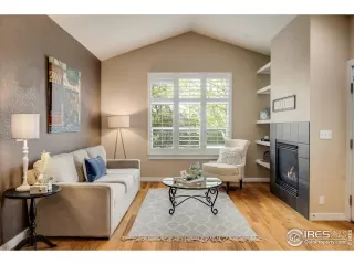 Photo #6: 1033130 Listing