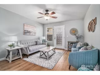 Photo #2: 1033168 Listing