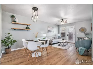 Photo #5: 1033168 Listing