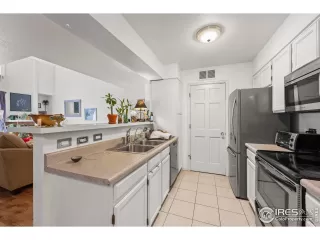 Photo #5: 1033199 Listing 