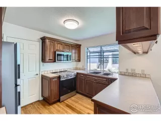 Photo #4: 1033228 Listing