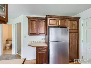 Photo #5: 1033228 Listing