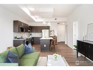 Photo #1: 1033238 Listing