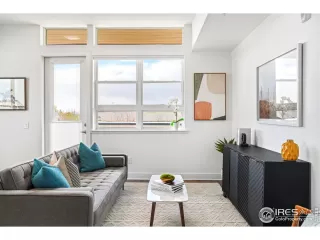 Photo #2: 1033245 Listing