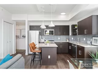 Photo #3: 1033245 Listing