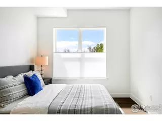 Photo #4: 1033245 Listing