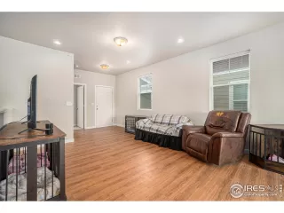 Photo #2: 1033325 Listing