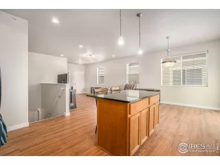 Photo #5: 1033325 Listing