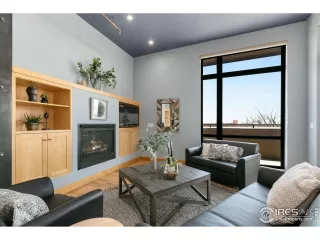 Photo #5: 1033331 Listing