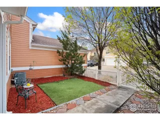 Photo #3: 1033365 Listing