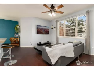 Photo #6: 1033365 Listing